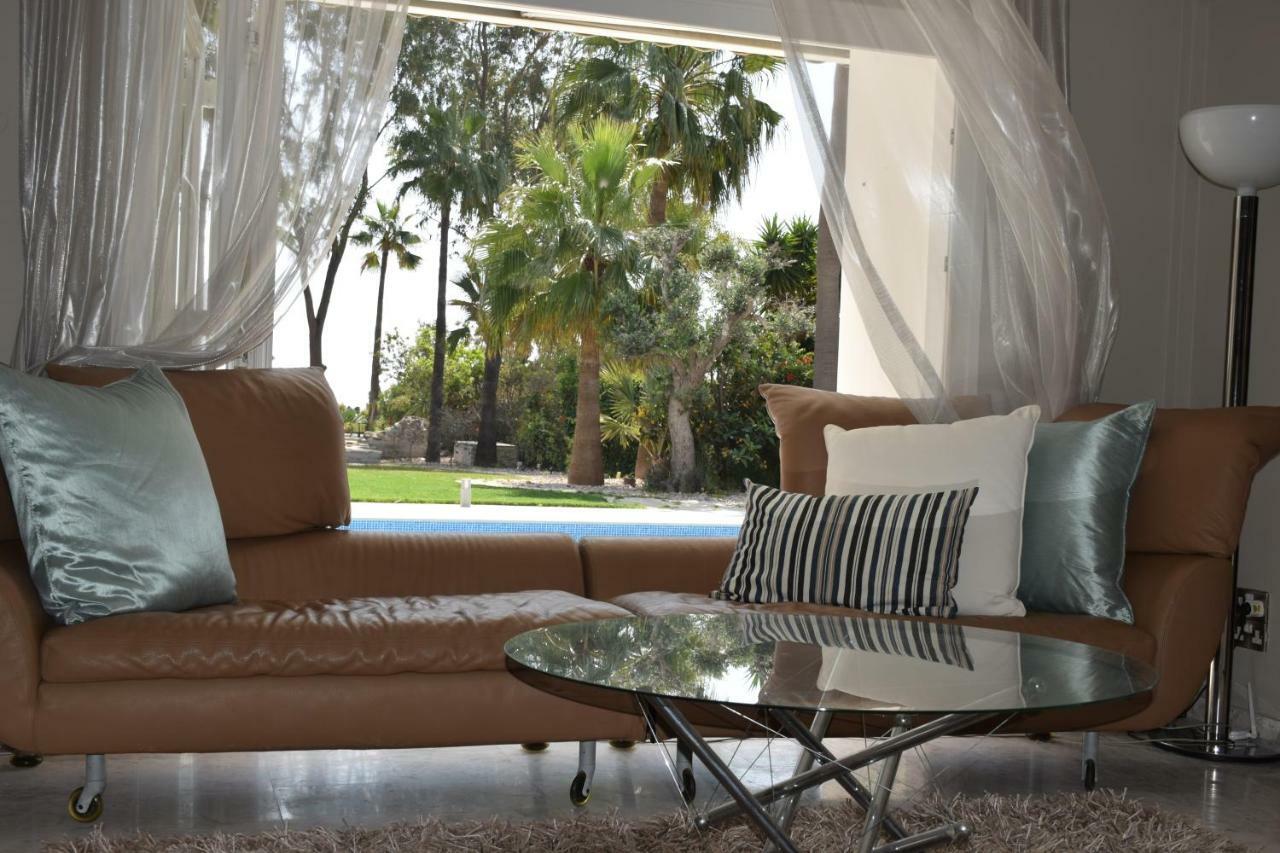Deluxe First Line Villa Perivolia Exterior photo